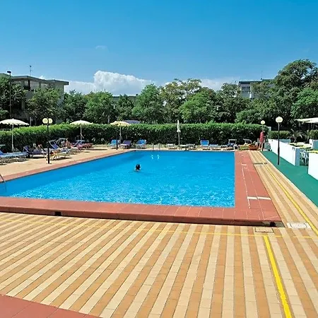 Majestic Hotel 3*